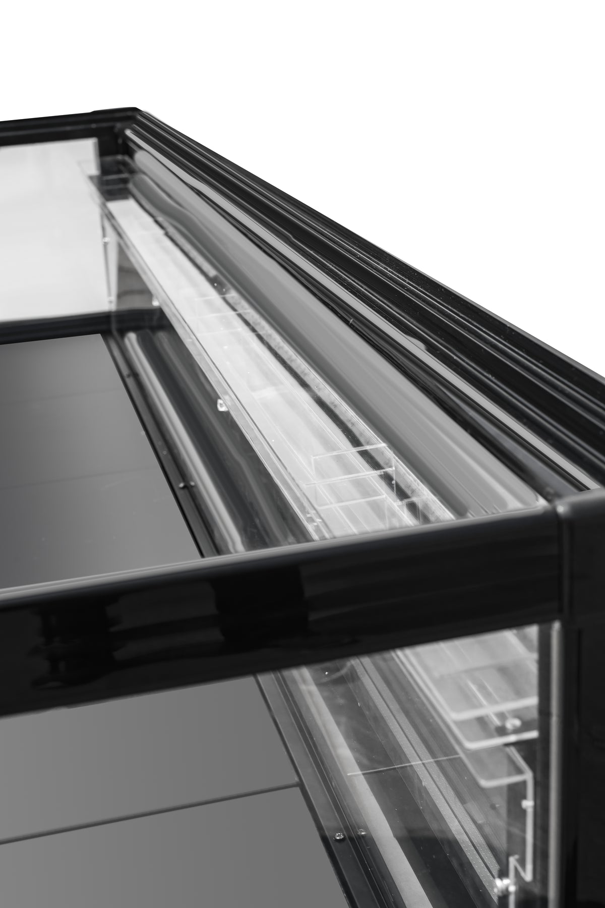 Plug-In Dual Temperature Island Chiller / Freezer